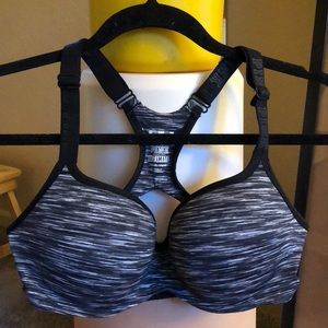 VS pink ultimate sports bra